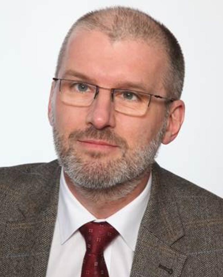 Portrait: Prof. Dr. Georg Mols, Chefarzt Klinik für Anästhesiologie und Operative Intensivmedizin Lahr-Ettenheim